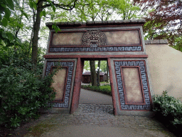 Gate from the Piraña attraction to the Steenbokplein square at the Anderrijk kingdom