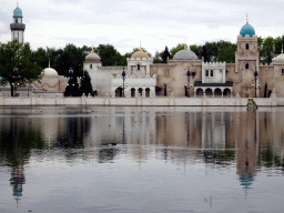 The Aquanura lake at the Fantasierijk kingdom and the Fata Morgana attraction at the Anderrijk kingdom