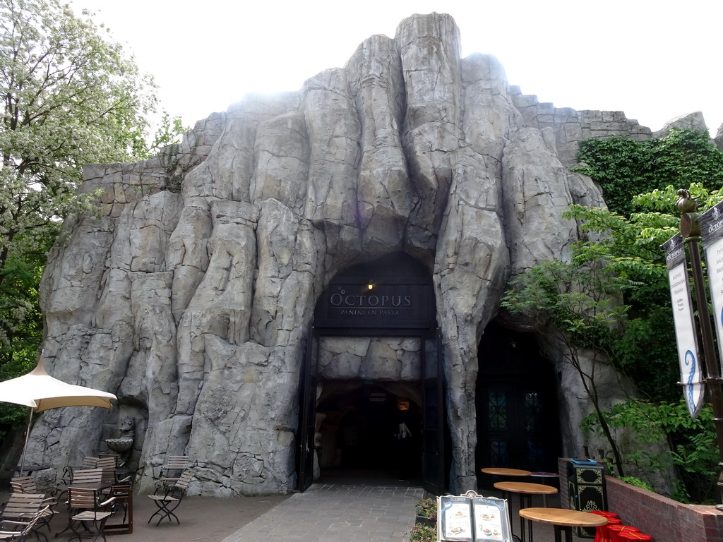 Entrance to the Octopus restaurant at the Pardoes Promenade at the Marerijk kingdom