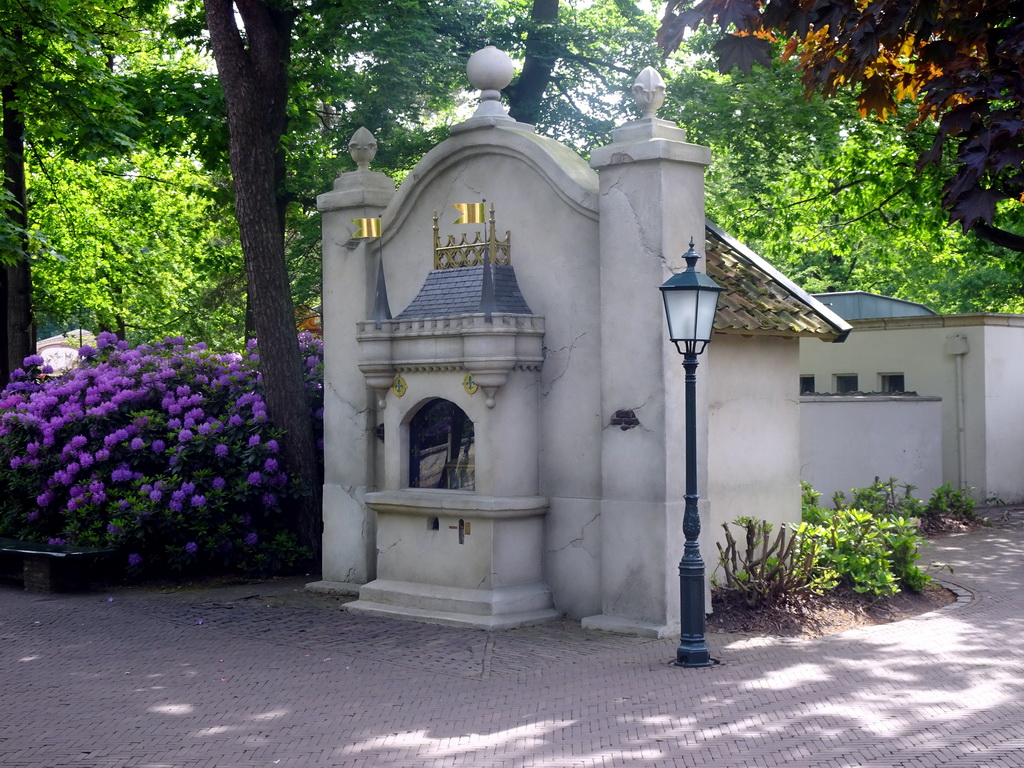 Surprise egg machine `De Gekroonde Eend` at the Anton Pieck Plein square at the Marerijk kingdom