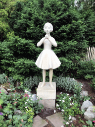 Statue for ten years Kindervreugde, in the garden of the Chinese Nightingale attraction at the Fairytale Forest at the Marerijk kingdom