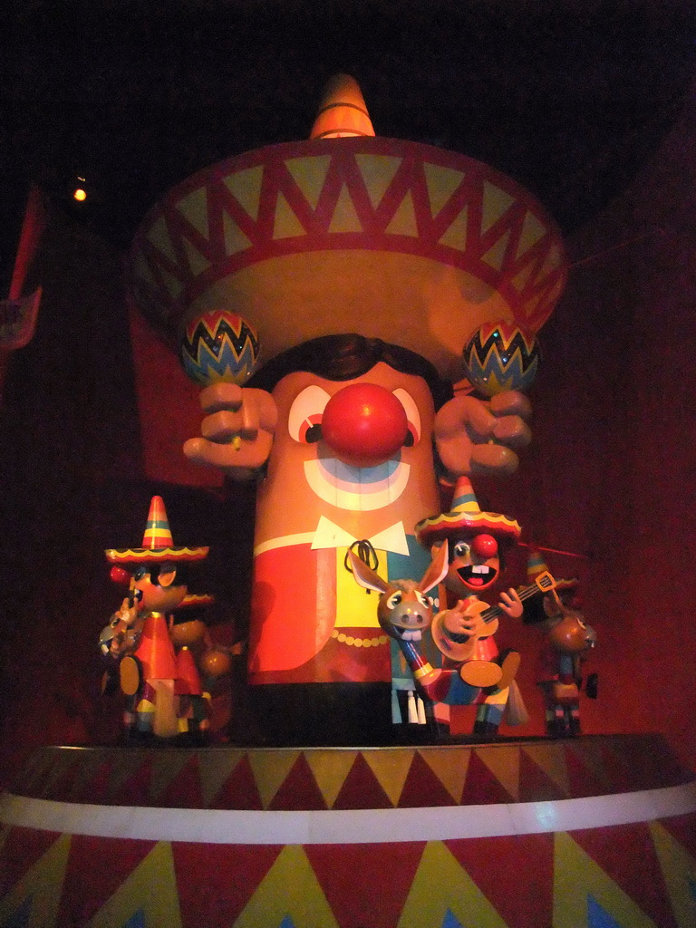 Mexican scene at the Carnaval Festival attraction at the Reizenrijk kingdom