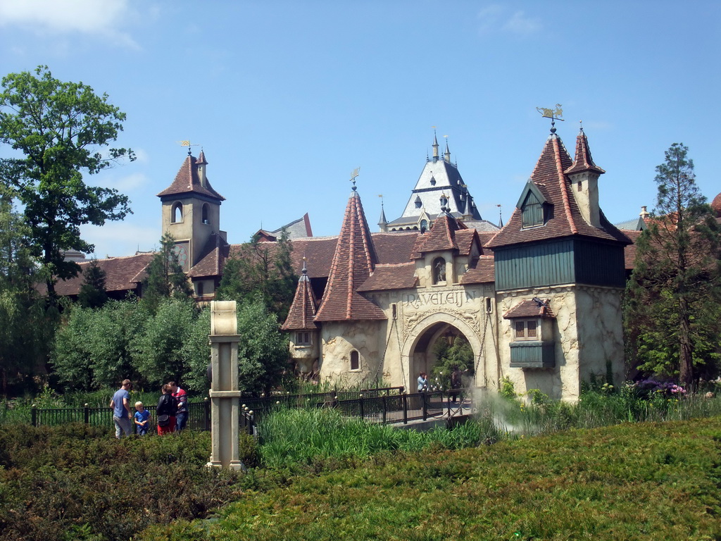 Front of the Raveleijn theatre at the Marerijk kingdom