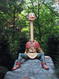 Langnek at the Six Servants attraction at the Fairytale Forest at the Marerijk kingdom