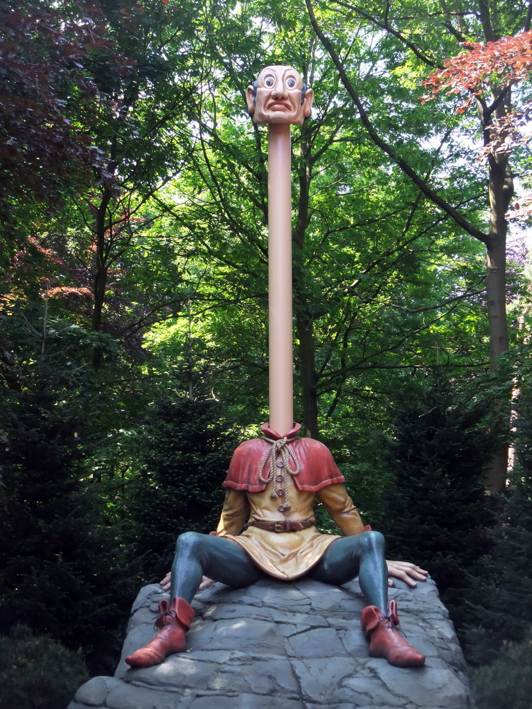 Langnek at the Six Servants attraction at the Fairytale Forest at the Marerijk kingdom