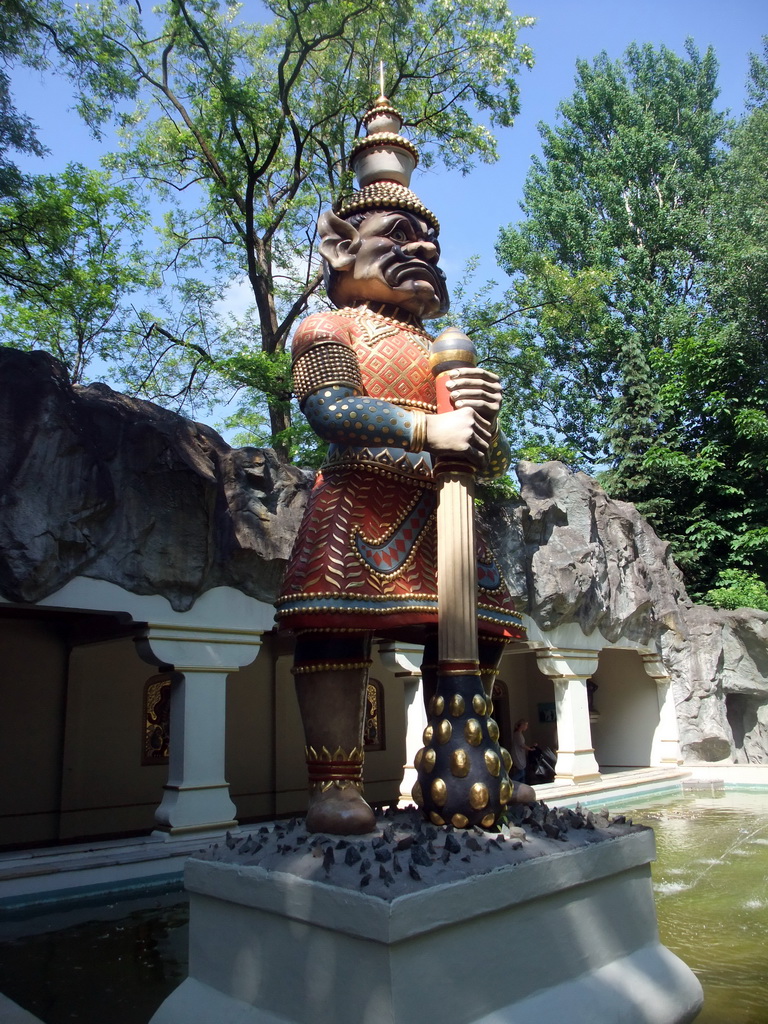 Statue in front of the Indian Water Lilies attraction at the Fairytale Forest at the Marerijk kingdom