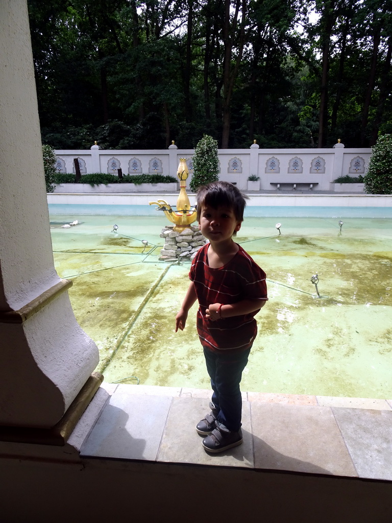 Max at the entrance to the Indian Water Lilies attraction at the Fairytale Forest at the Marerijk kingdom