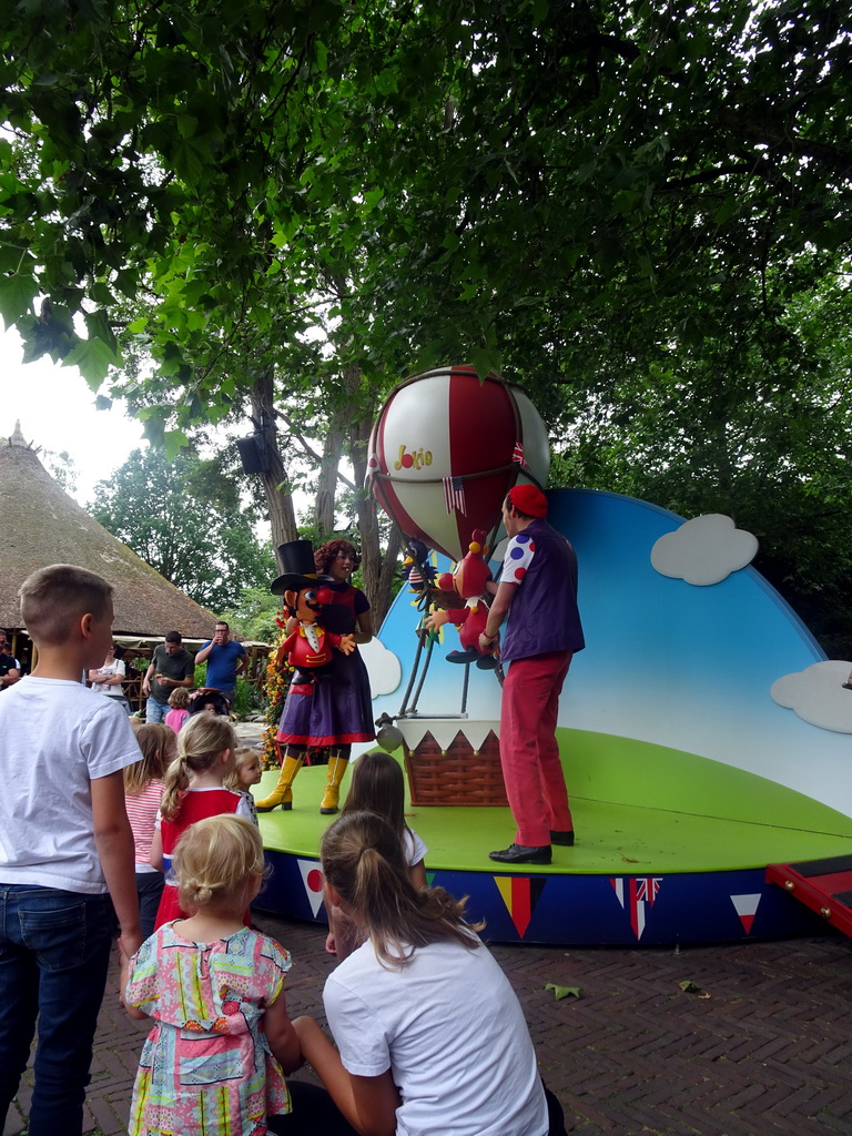 Actors and hand puppets at the Jokie and Jet attraction at the Carnaval Festival Square at the Reizenrijk kingdom