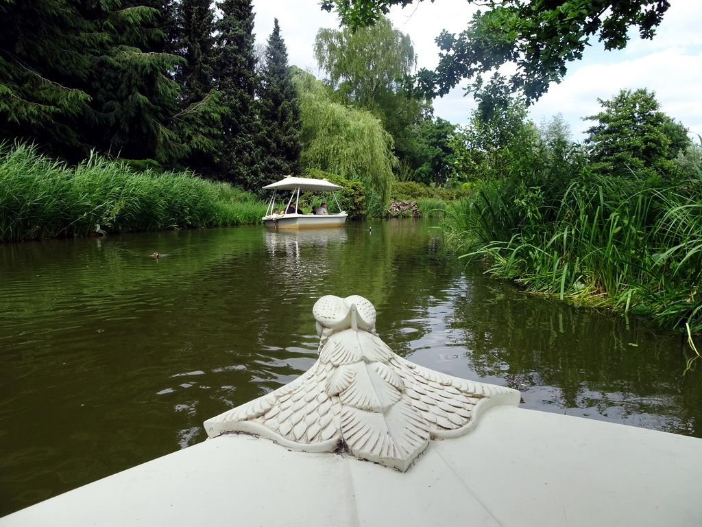 Gondoletta and ducks at the Gondoletta attraction at the Reizenrijk kingdom, viewed from our Gondoletta