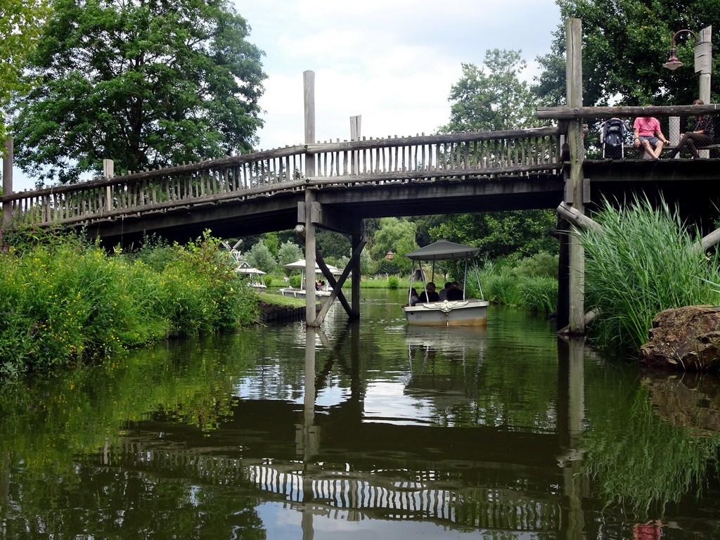 Bridge and Gondolettas at the Gondoletta attraction at the Reizenrijk kingdom, viewed from our Gondoletta