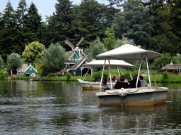 Gondolettas at the Gondoletta attraction at the Reizenrijk kingdom and the Kinderspoor attraction at the Ruigrijk kingdom, viewed from our Gondoletta