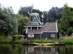 The Kinderspoor attraction at the Ruigrijk kingdom, viewed from our Gondoletta at the Gondoletta attraction at the Reizenrijk kingdom