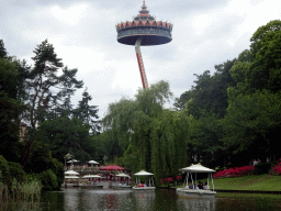 Gondolettas at the Gondoletta attraction and the Pagoda attraction at the Reizenrijk kingdom, viewed from our Gondoletta