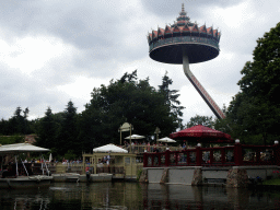 Entry platform to the Gondoletta attraction and the Pagoda attraction at the Reizenrijk kingdom, viewed from our Gondoletta