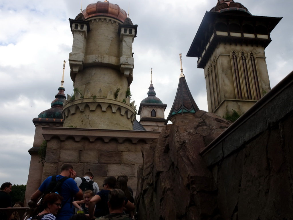 Queue leading to the Symbolica attraction at the Fantasierijk kingdom