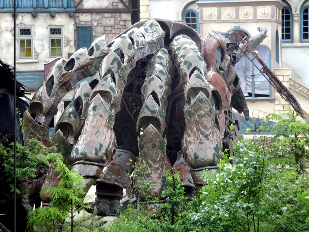 Dragon on the stage of the Raveleijn theatre at the Marerijk kingdom, during the Raveleijn Parkshow