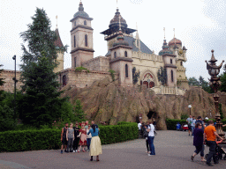 Princess Pardijn in front of the Symbolica attraction at the Fantasierijk kingdom