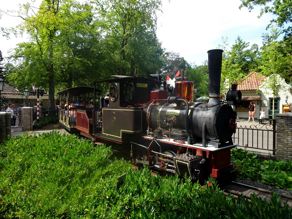 Steam train at the Carrouselplein square at the Marerijk kingdom