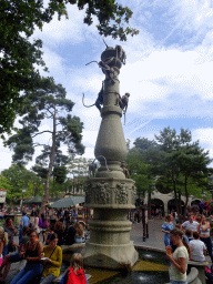 Fountain at the Ruigrijkplein square at the Ruigrijk kingdom