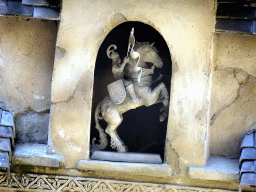 Statue in the gate on the stage of the Raveleijn theatre at the Marerijk kingdom, during the Raveleijn Parkshow