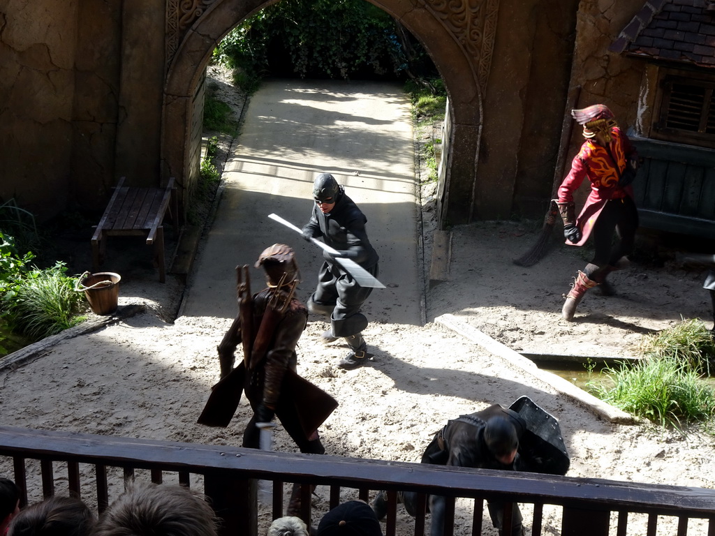 Actors on the stage of the Raveleijn theatre at the Marerijk kingdom, during the Raveleijn Parkshow