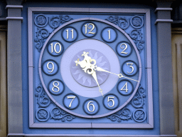 Clock on the stage of the Raveleijn theatre at the Marerijk kingdom, during the Raveleijn Parkshow