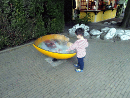 Max at the Kleuterhof playground at the Reizenrijk kingdom