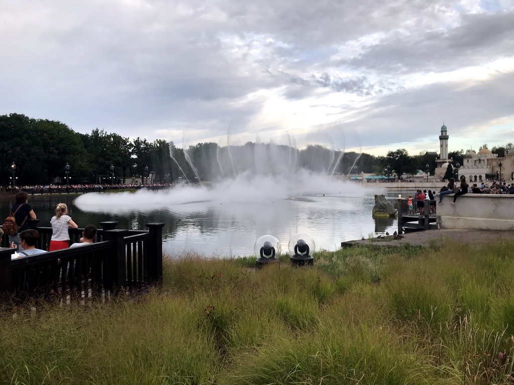 The Aquanura lake at the Fantasierijk kingdom and the Fata Morgana attraction at the Anderrijk kingdom, during the water show