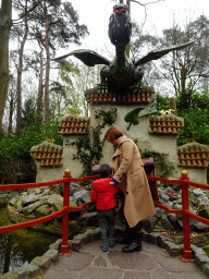 Miaomiao and Max at the Dragon attraction at the Fairytale Forest at the Marerijk kingdom