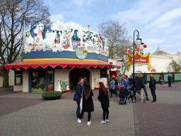 Front of the Jokies Wereld shop and the Carnaval Festival attraction, under renovation, at the Carnaval Festival Square at the Reizenrijk kingdom