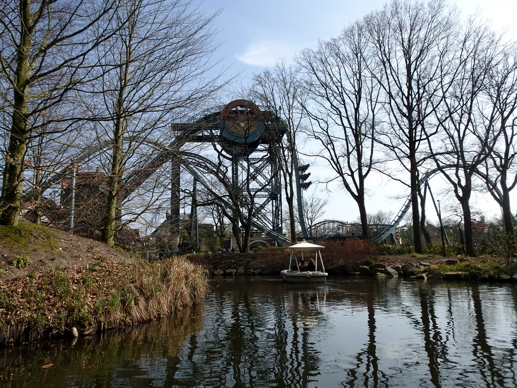 The Baron 1898 attraction of the Ruigrijk kingdom, viewed from our Gondoletta at the Gondoletta attraction at the Reizenrijk kingdom