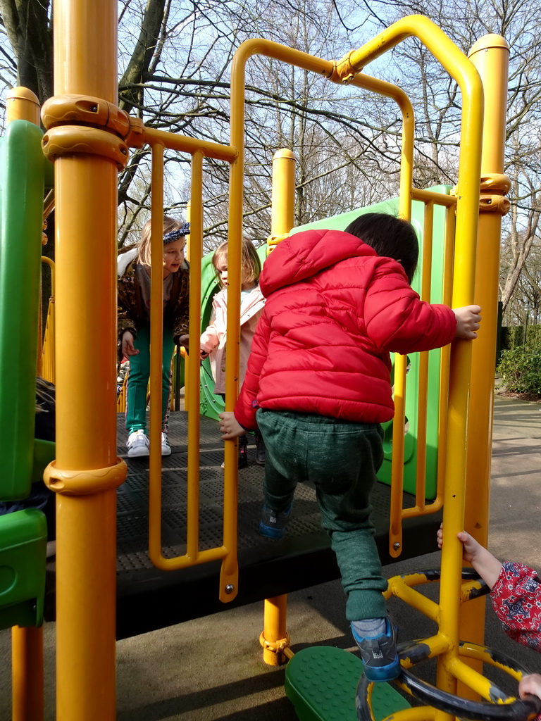 Max at the Kleuterhof playground at the Reizenrijk kingdom