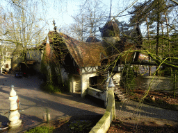 The Lonkhuys building at the Laafland attraction at the Marerijk kingdom, viewed from the monorail