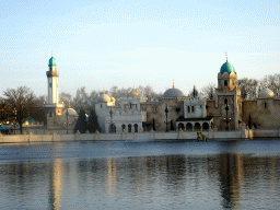 The Aquanura lake at the Fantasierijk kingdom and the Fata Morgana attraction at the Anderrijk kingdom