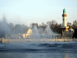 The Aquanura lake at the Fantasierijk kingdom and the Fata Morgana attraction at the Anderrijk kingdom, during the water show