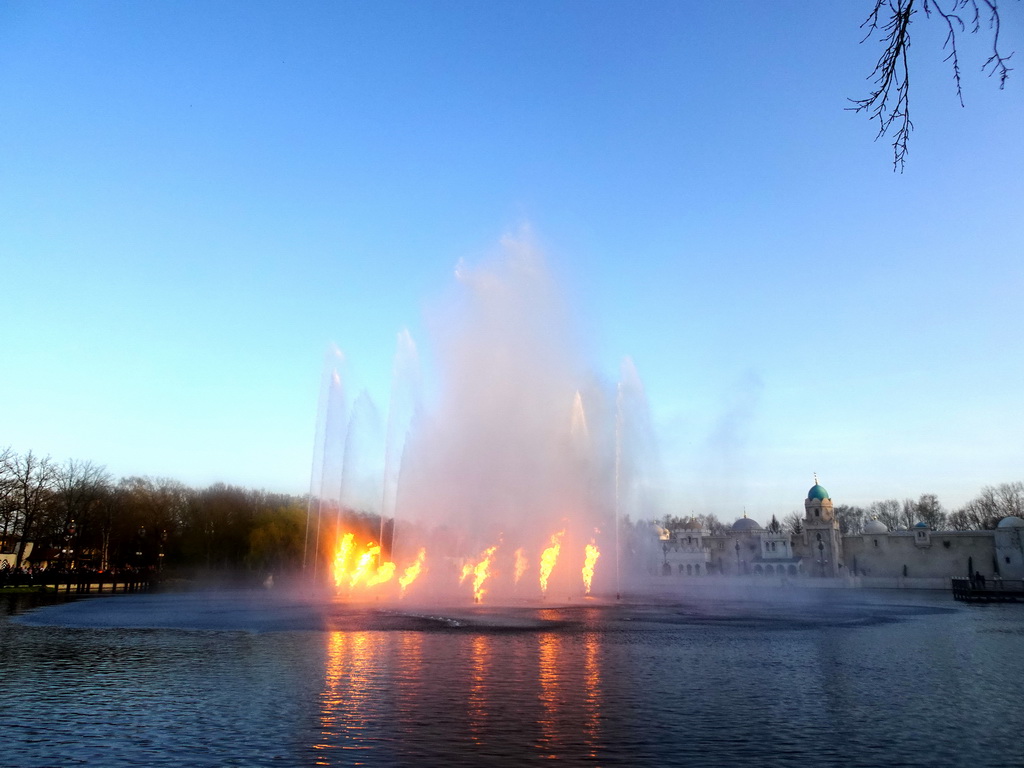 The Aquanura lake at the Fantasierijk kingdom and the Fata Morgana attraction at the Anderrijk kingdom, during the water show