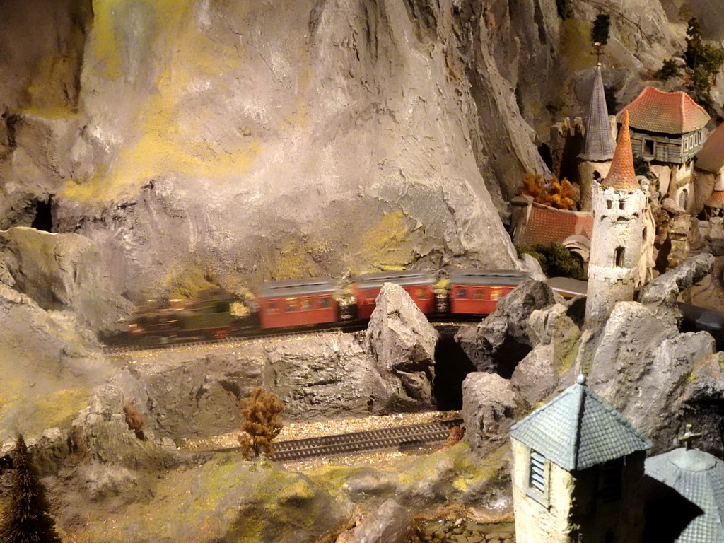 Train and buildings at the miniature world at the Diorama attraction at the Marerijk kingdom