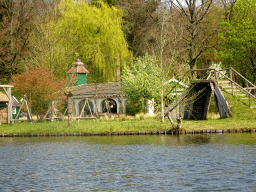 The Kinderspoor attraction at the Ruigrijk kingdom, viewed from our Gondoletta at the Gondoletta attraction at the Reizenrijk kingdom