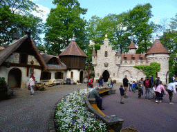 The Herautenplein square with the Snow White and Donkey Lift Your Tail attractions at the Fairytale Forest at the Marerijk kingdom