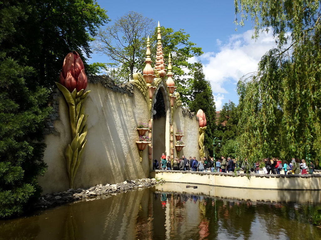 Front of the Droomvlucht attraction at the Marerijk kingdom