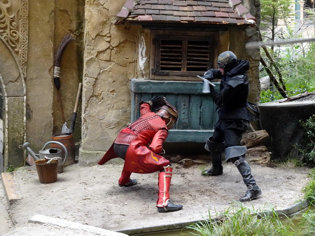 Actors on the stage of the Raveleijn theatre at the Marerijk kingdom, during the Raveleijn Parkshow