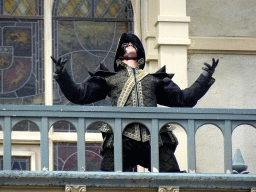 Actor on the stage of the Raveleijn theatre at the Marerijk kingdom, during the Raveleijn Parkshow