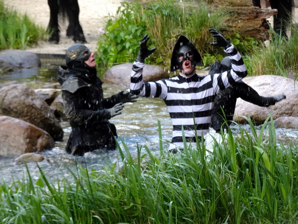 Actors on the stage of the Raveleijn theatre at the Marerijk kingdom, during the Raveleijn Parkshow