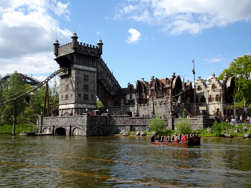 The Vliegende Hollander attraction at the Ruigrijk kingdom