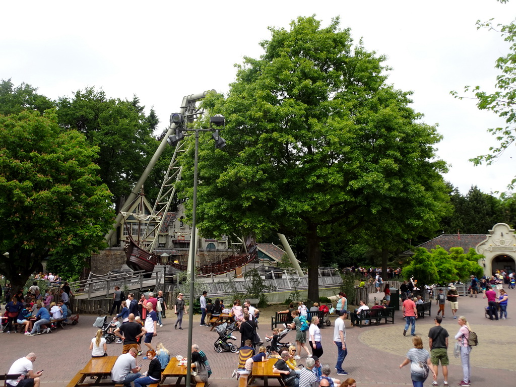 The Halve Maen attraction at the Ruigrijk kingdom, viewed from the Polka Marina attraction