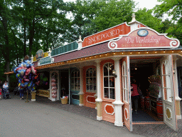Front of the Verleiding candy shop at the Game Gallery attraction at the Ruigrijk kingdom
