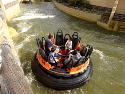 Our friends at the Piraña attraction at the Anderrijk kingdom, viewed from the side