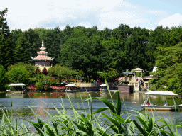 The Gondoletta lake and Pagode attraction at the Reizenrijk kingdom