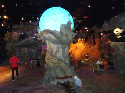 Tree at the playground of the Octopus restaurant at the Anderrijk kingdom