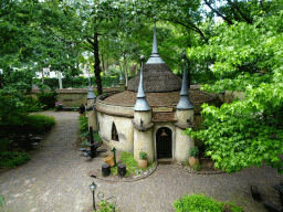 The Lurk en Limoenhuys building at the Laafland attraction at the Marerijk kingdom, viewed from the monorail